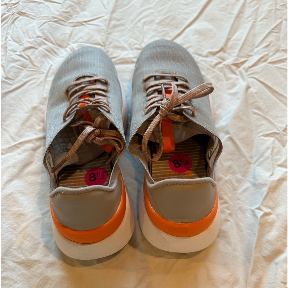 GAIAM Ortholite Walking Shoes- Women’s 8.5 tan & Orange